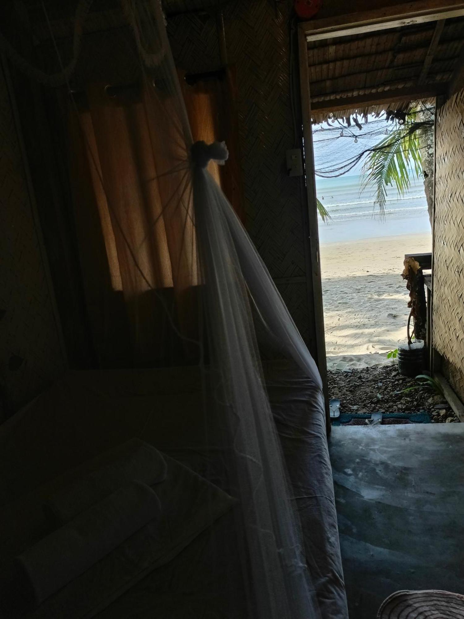 Bucana Beach Camp El Nido Bagian luar foto